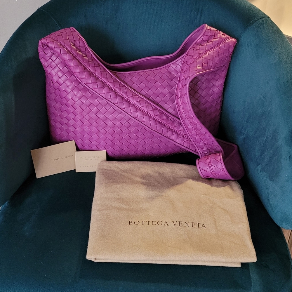 Bottega Veneta Intrecciato Crossbody Bag